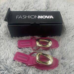 Fashion Nova Fuchsia and Gold Sandals size 5.5 New